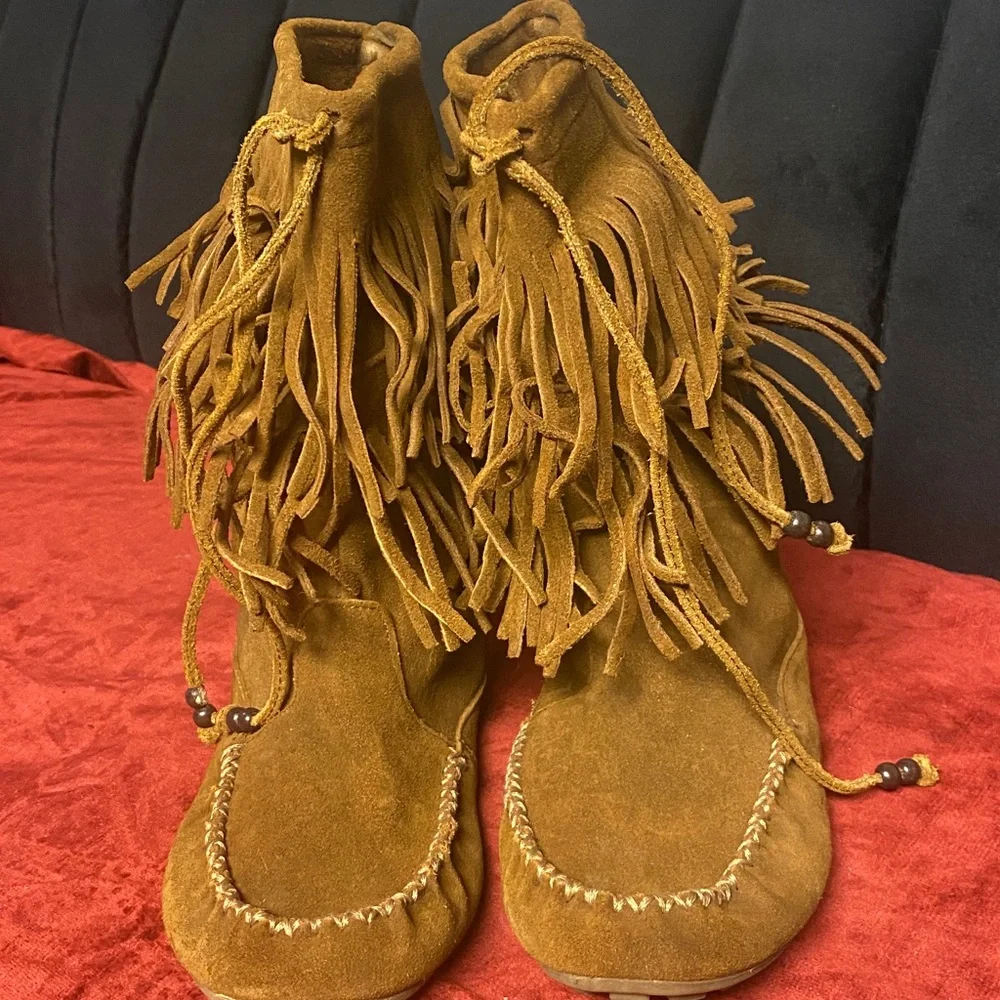 Minnetonka Fringed Suede Moccasin Boots - Picture 1 of 11